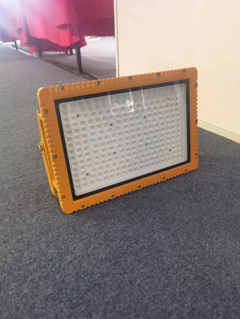 大功率300W LED防爆燈的安全與應用
